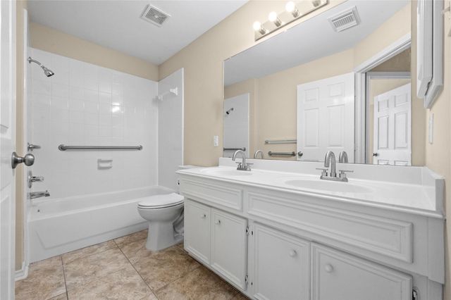 11 Crestview Trail, Houston, TX 77082