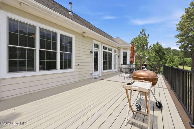 112 Steeplechase Way, Southern Pines, NC 28387
