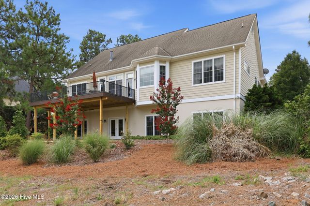 112 Steeplechase Way, Southern Pines, NC 28387
