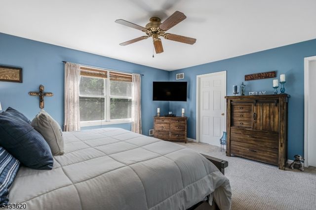 228 Woodside Ln, Bridgewater Twp., NJ 08807