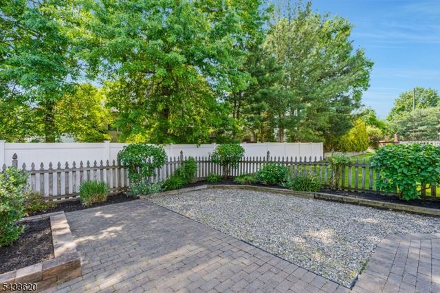228 Woodside Ln, Bridgewater Twp., NJ 08807