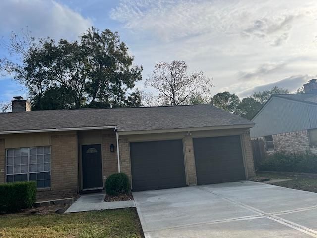 15814 Havenhurst Drive, Houston, TX 77059