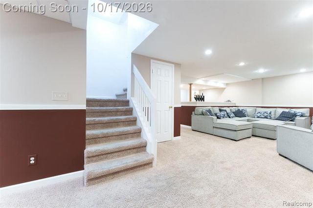 3340 Bennington Drive, Wixom, MI 48393