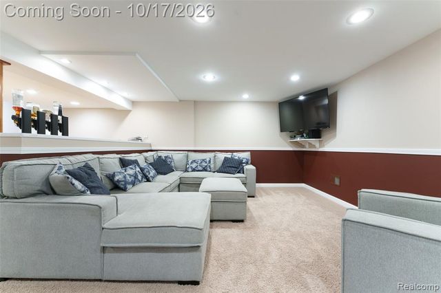 3340 Bennington Drive, Wixom, MI 48393