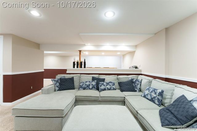 3340 Bennington Drive, Wixom, MI 48393
