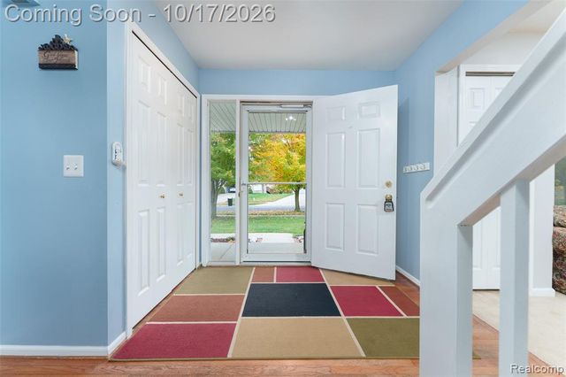 3340 Bennington Drive, Wixom, MI 48393