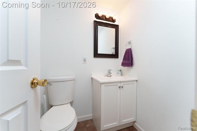 3340 Bennington Drive, Wixom, MI 48393