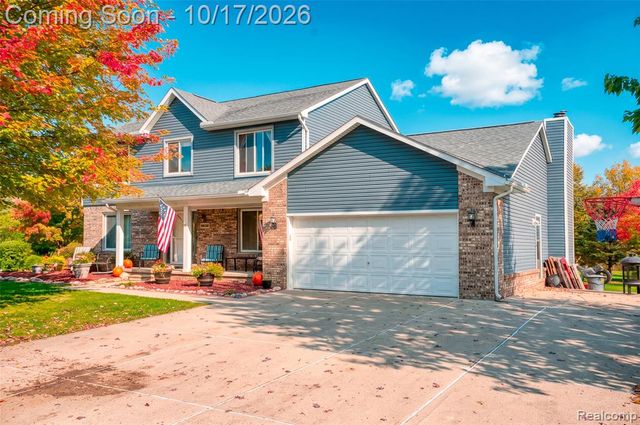 3340 Bennington Drive, Wixom, MI 48393