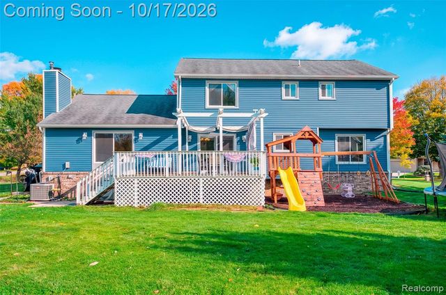 3340 Bennington Drive, Wixom, MI 48393