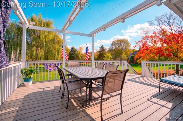 3340 Bennington Drive, Wixom, MI 48393