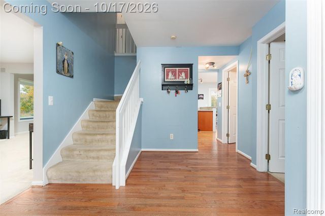 3340 Bennington Drive, Wixom, MI 48393