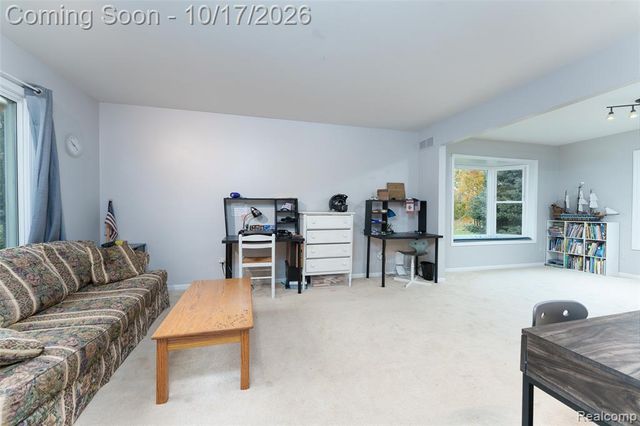 3340 Bennington Drive, Wixom, MI 48393
