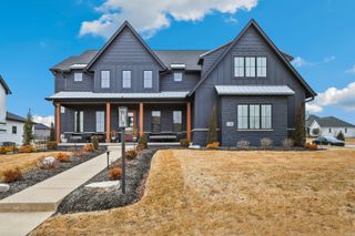 13200 Waterleaf Drive, St. John, IN 46373