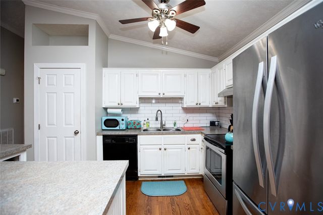 111 Poplar Hill Dr, Farmville, VA 23901