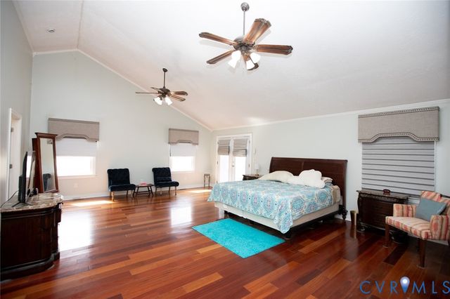 111 Poplar Hill Dr, Farmville, VA 23901