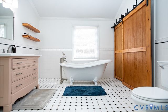 111 Poplar Hill Dr, Farmville, VA 23901