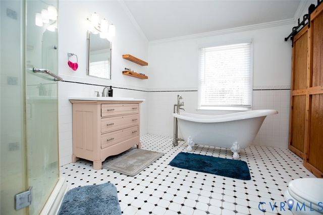 111 Poplar Hill Dr, Farmville, VA 23901