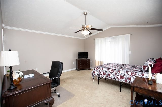 111 Poplar Hill Dr, Farmville, VA 23901