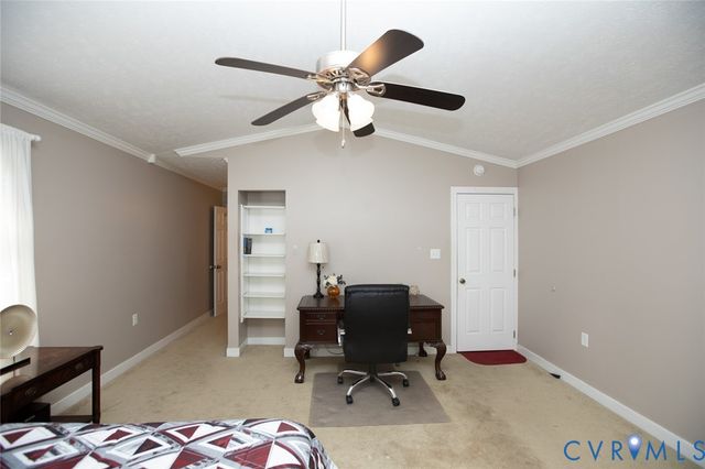 111 Poplar Hill Dr, Farmville, VA 23901