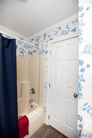 111 Poplar Hill Dr, Farmville, VA 23901