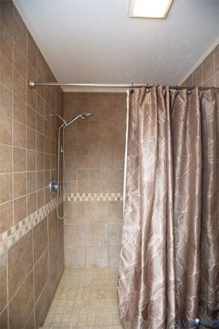 111 Poplar Hill Dr, Farmville, VA 23901