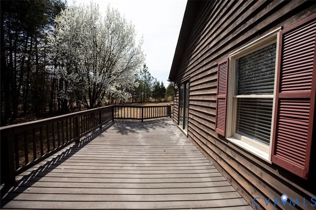 111 Poplar Hill Dr, Farmville, VA 23901