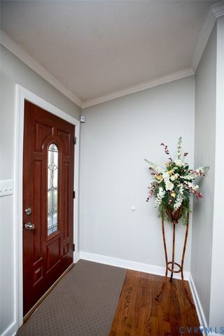 111 Poplar Hill Dr, Farmville, VA 23901