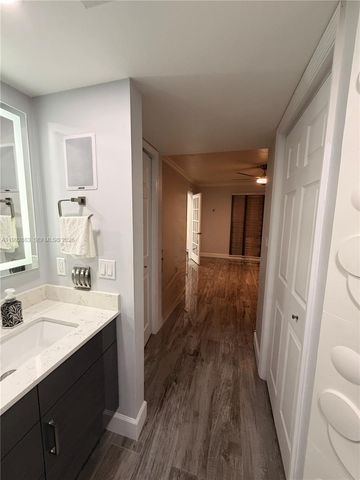 5800 SW 127 Ave 2120, Miami, FL 33183