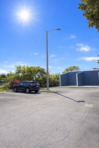 5800 SW 127 Ave 2120, Miami, FL 33183