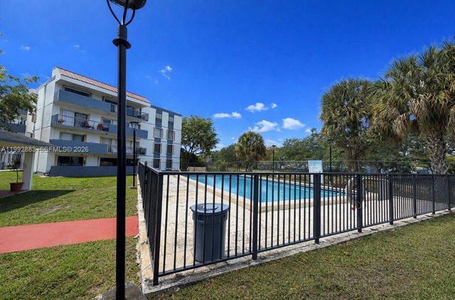 5800 SW 127 Ave 2120, Miami, FL 33183