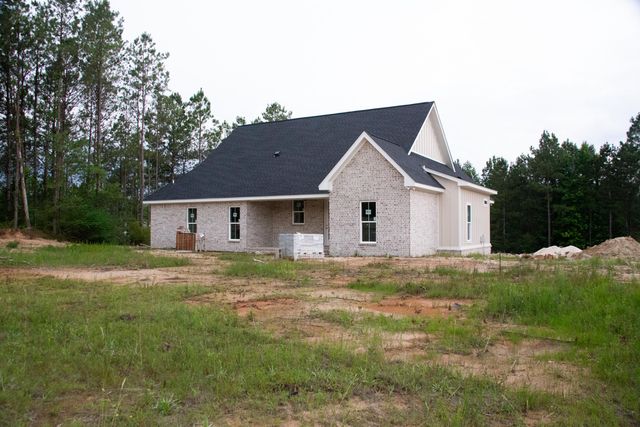 32 Redmont Dr., Sumrall, MS 39492