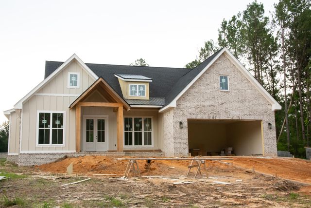 32 Redmont Dr., Sumrall, MS 39492