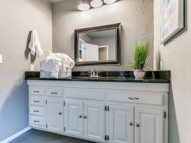 2725 NW 58th Street, Oklahoma City, OK 73112