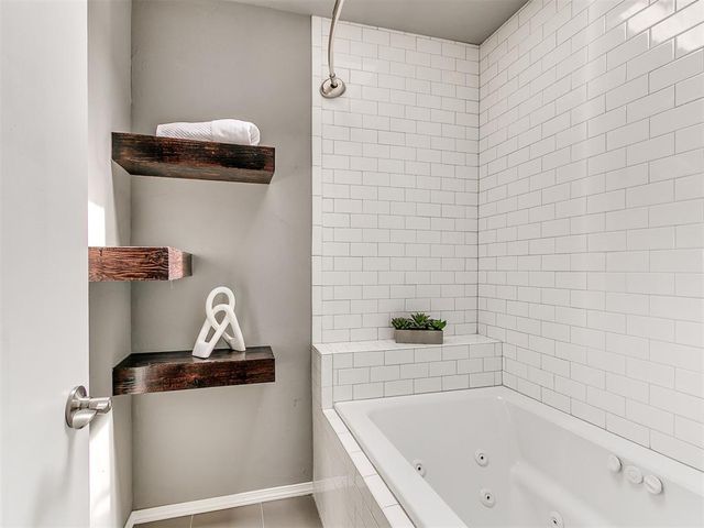 2725 NW 58th Street, Oklahoma City, OK 73112