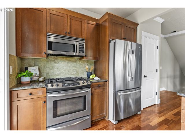 7503 Sw CAPITOL Hwy, Portland, OR 97219