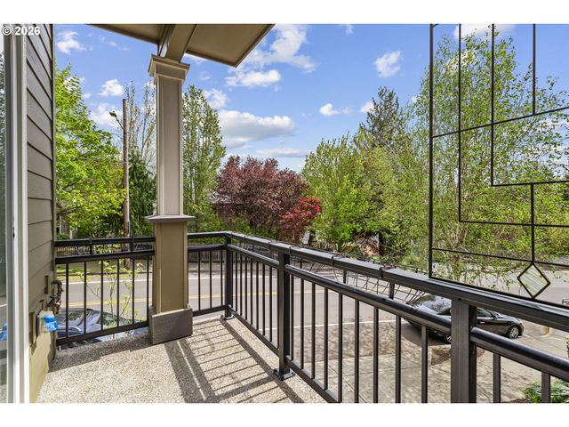 7503 Sw CAPITOL Hwy, Portland, OR 97219