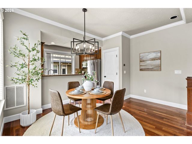 7503 Sw CAPITOL Hwy, Portland, OR 97219