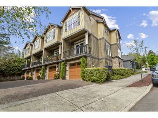 7503 Sw CAPITOL Hwy, Portland, OR 97219