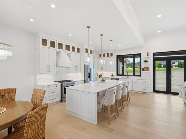 9034 York Crest Drive, Saline, MI 48176