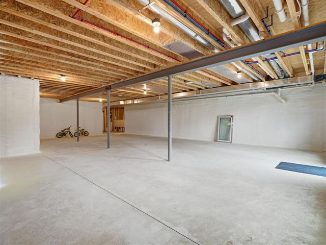 9034 York Crest Drive, Saline, MI 48176