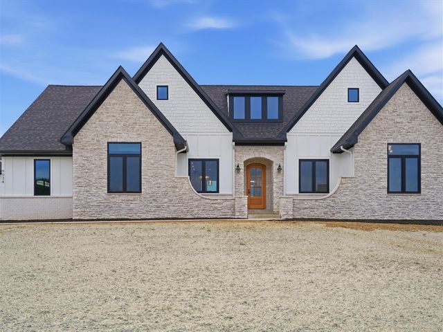 9034 York Crest Drive, Saline, MI 48176