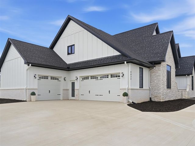 9034 York Crest Drive, Saline, MI 48176
