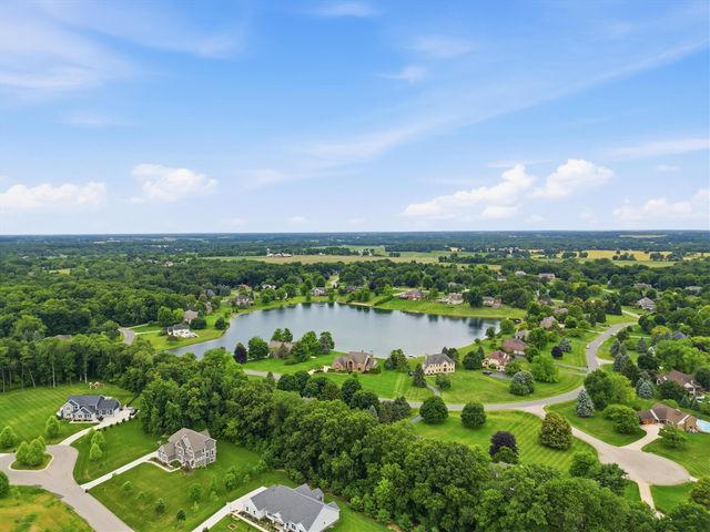 9034 York Crest Drive, Saline, MI 48176