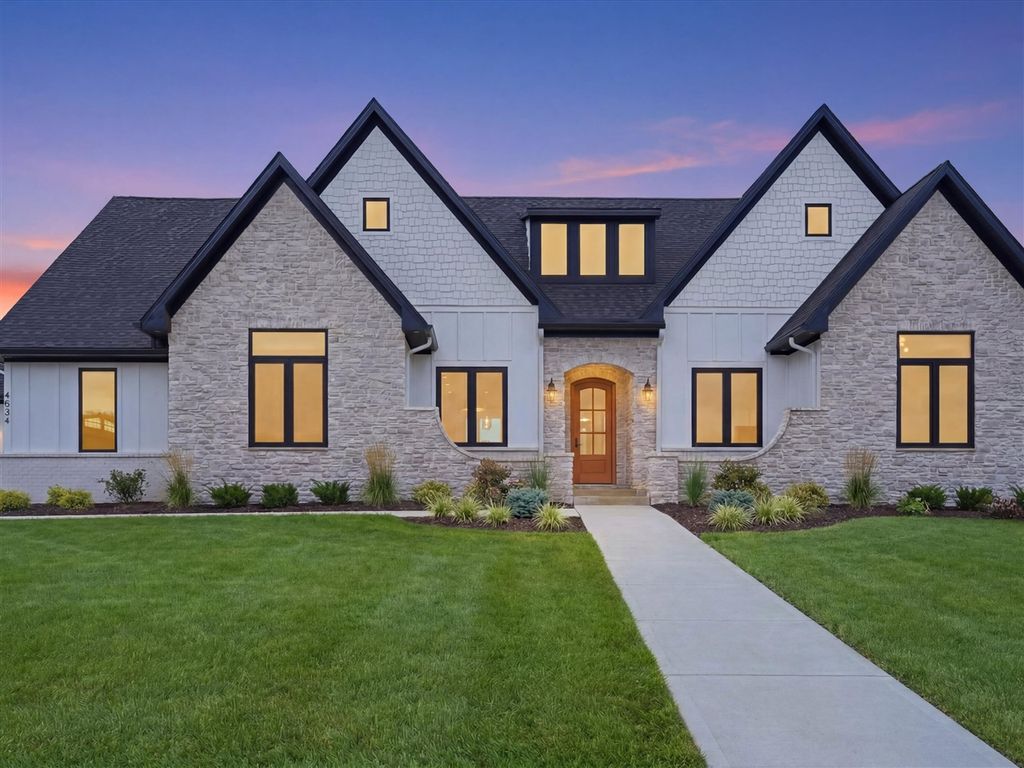 9034 York Crest Drive, Saline, MI 48176