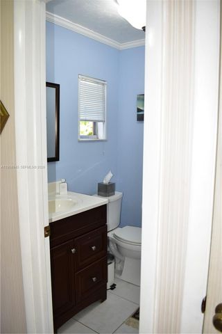 9801 Sunrise Lakes Boulevard 301, Sunrise, FL 33322