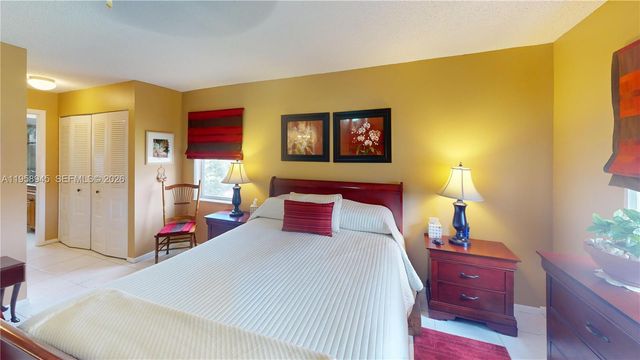9801 Sunrise Lakes Boulevard 301, Sunrise, FL 33322