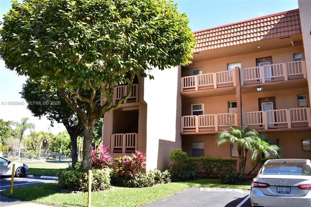 9801 Sunrise Lakes Boulevard 301, Sunrise, FL 33322