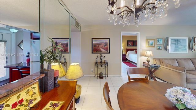 9801 Sunrise Lakes Boulevard 301, Sunrise, FL 33322