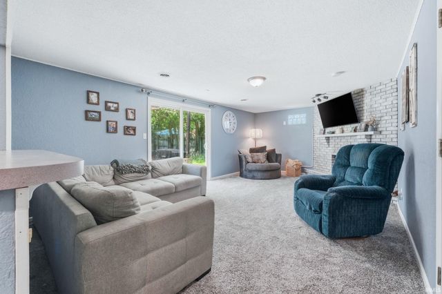 3822 Shannon Drive, Fort Wayne, IN 46835