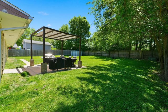 3822 Shannon Drive, Fort Wayne, IN 46835